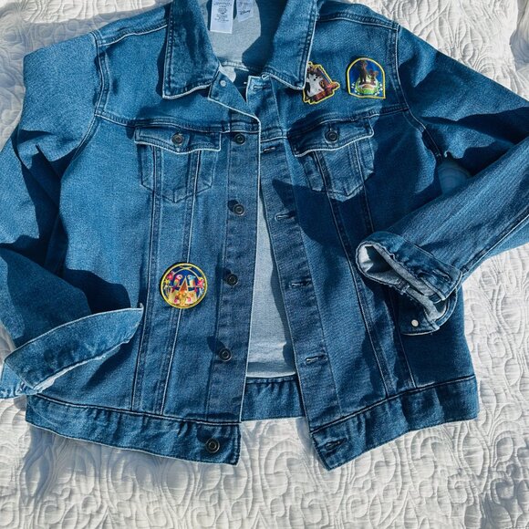 2023 Disney Parks Joey Chou Castle Magic Kingdom Denim Patch Jacket Adult Medium - Picture 6 of 12
